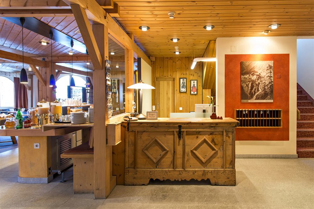 Hotel Garni Chesa Mulin Понтрезина Экстерьер фото