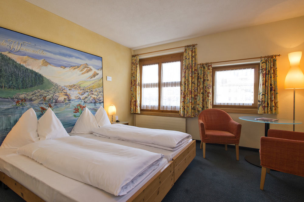 Hotel Garni Chesa Mulin Понтрезина Экстерьер фото