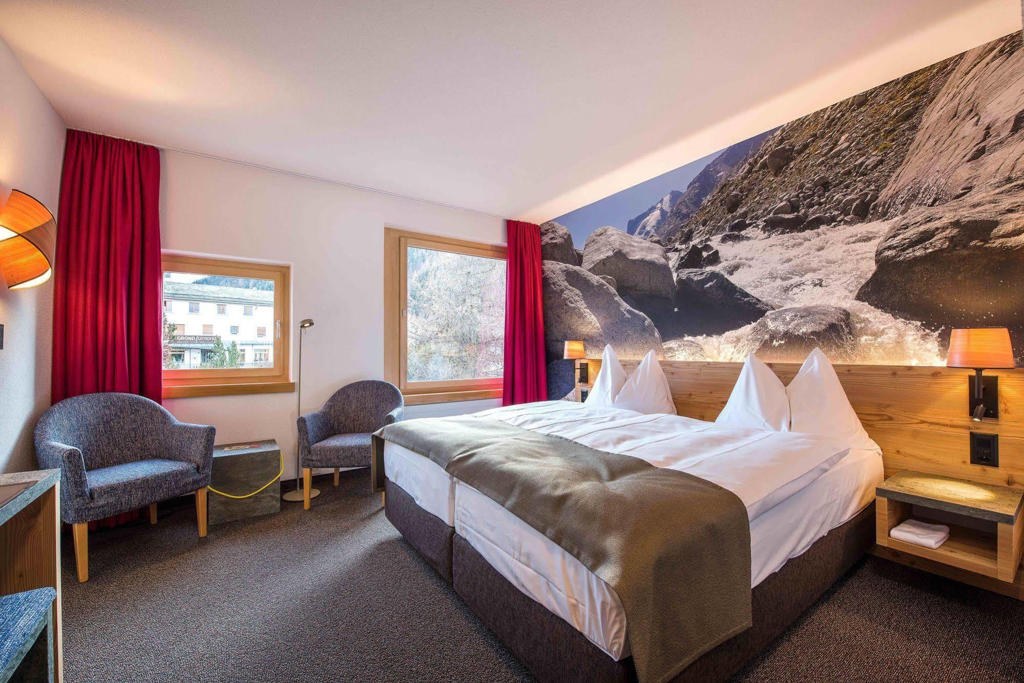 Hotel Garni Chesa Mulin Понтрезина Экстерьер фото